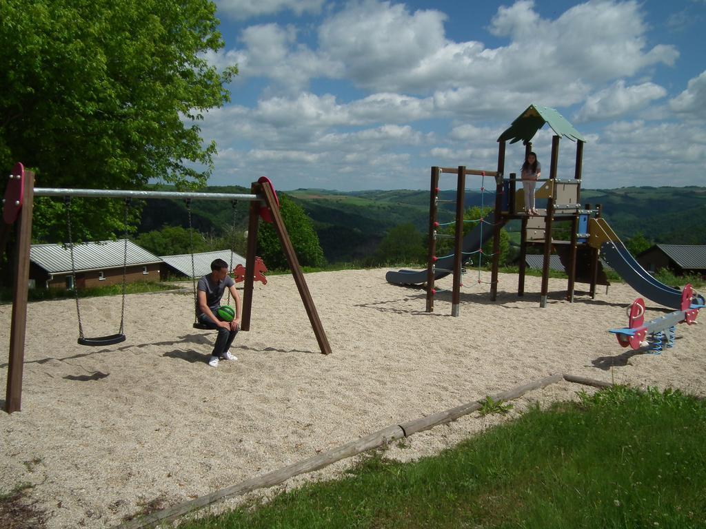Camping Domaine Vallée du Tarn Saint-Cirgue Exterior foto